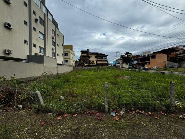 02 Terrenos de esquina à venda em Bombas - Bombinhas