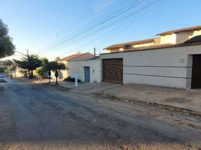 Casa para venda com 200 metros quadrados com 3 quartos em Estância Itaguaí - Caldas Novas - GO