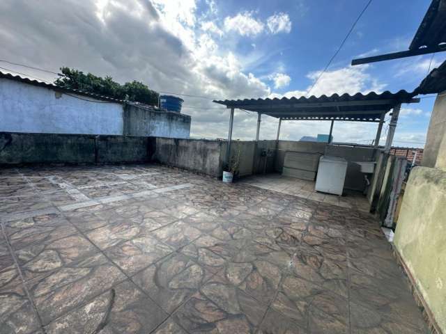 casa de vila um quarto com terraço 65mil precisando de reforma