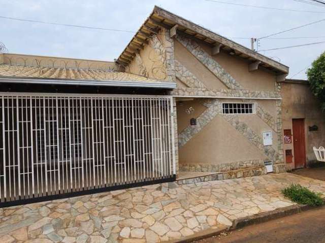 Casa com 3 dormitórios para alugar, 156 m² por R$ 2.300,00/mês - Conjunto Manoel Mendes - Uberaba/MG