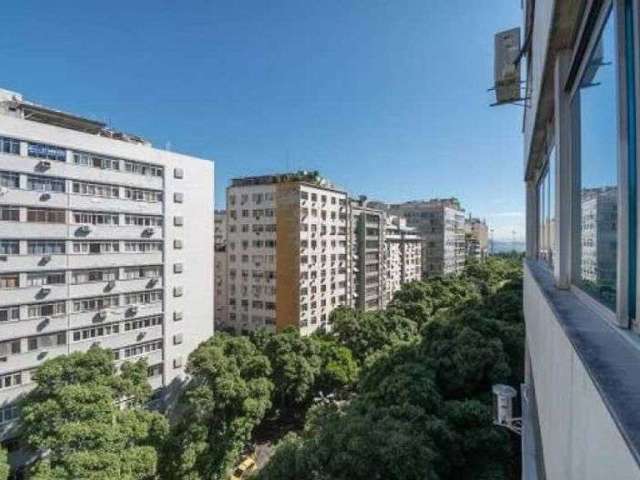 Vendo Apartamento de 04 quartos no Flamengo