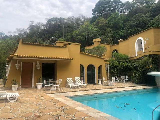 Casa com 5 quartos à venda em Arujázinho I, Ii E Iii - SP