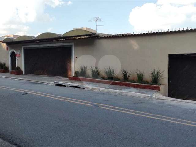 Casa com 5 quartos para locação em Vila Albertina - SP