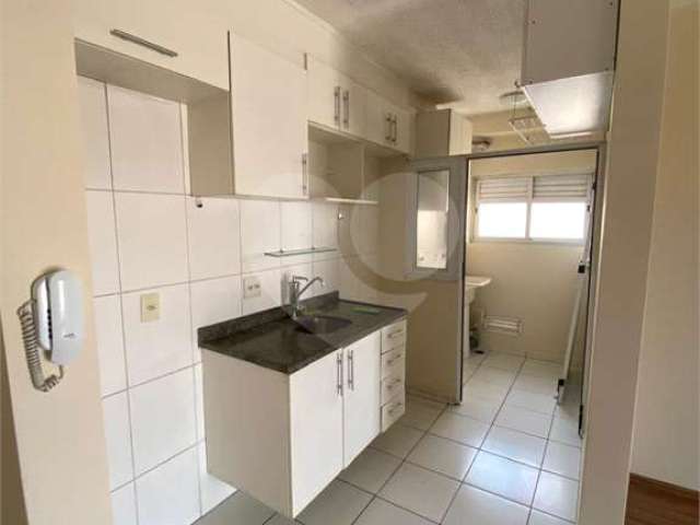 Apartamento com 3 quartos para locação em Vila Constança - SP