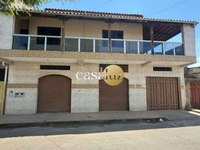 Casa com duas lojas localizada no bairro Serra Azul/Sarzedo