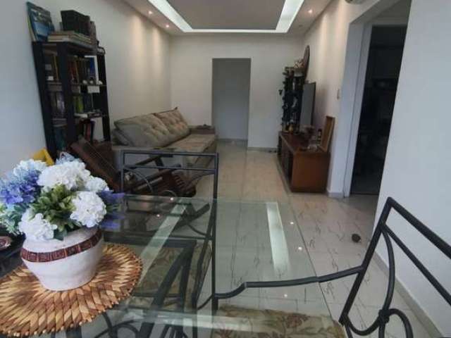 Apartamento e 02 dormitórios