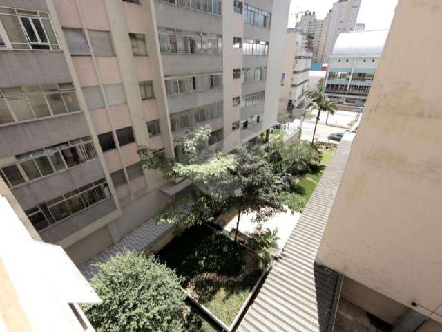 Apartamento com 3 quartos à venda em Bela Vista - SP