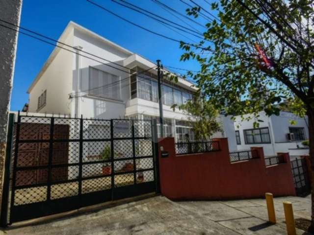 Casa com 8 quartos à venda em Santa Cecília - SP