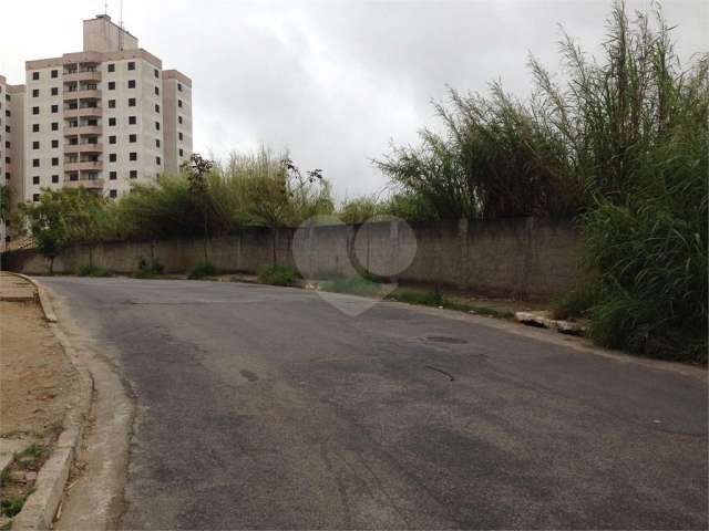 Terreno à venda em Jardim Ampliação - SP