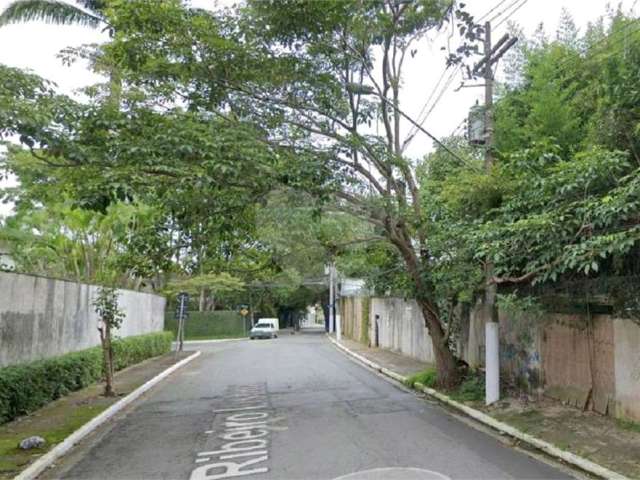 Terreno à venda em Fazenda Morumbi - SP