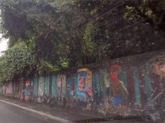 Terreno à venda em Vila Albertina - SP