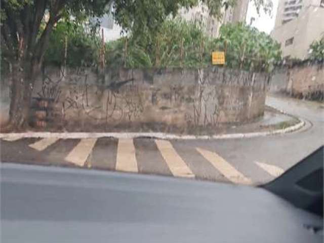 Terreno à venda em Vila Andrade - SP