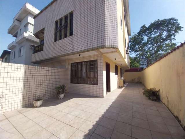 Casa com 2 quartos à venda em Aparecida - SP