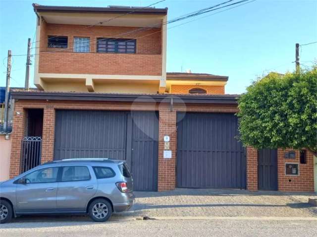 Casa com 6 quartos à venda em Vila Hortência - SP