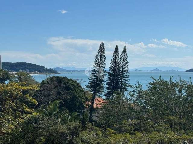 Apartamento frente mar em penha