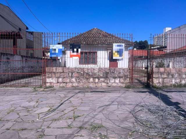 Casa a venda no Bairro Tristeza, 3 dormitório, garagem para 4 carros, terreno  12X25