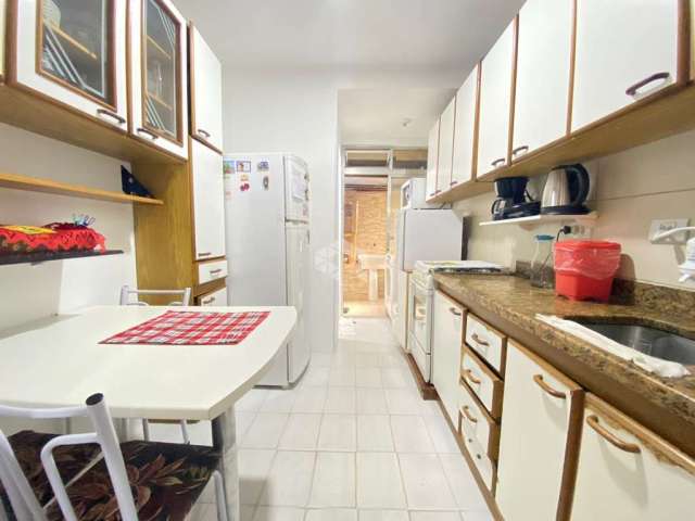 Apartamento de 2 dormitórios no bairro Cidade Baixa