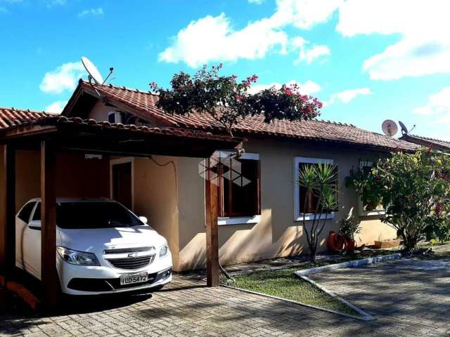 Casa 2 Dormitórios 1 vaga de garagem Bairro Ponta Grossa