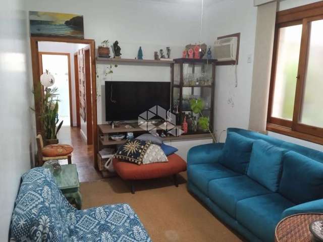 Apartamento com 2 dormitórios + gabinete no bairro São João