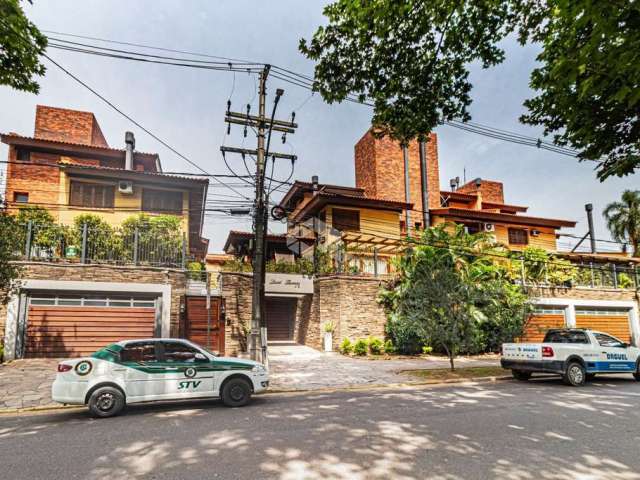 Casa residencial em condomínio no bairro Boa Vista / Porto Alegre