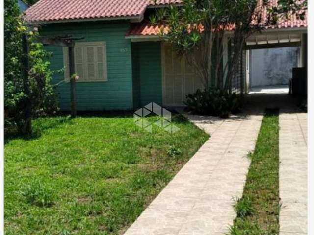 Casa mista 3 Dormitórios a 100 metros da avenida Dorival cândido Luz de Oliveira