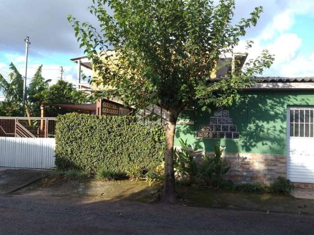 Encantadora Casa à Venda no Jardim Conquista, Cachoeirinha