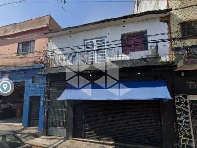 Excelente Prédio Comercial na Av João XXII com farto Comercio