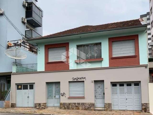 Casa/Terreno na Cidade Alta com 03 dormitórios