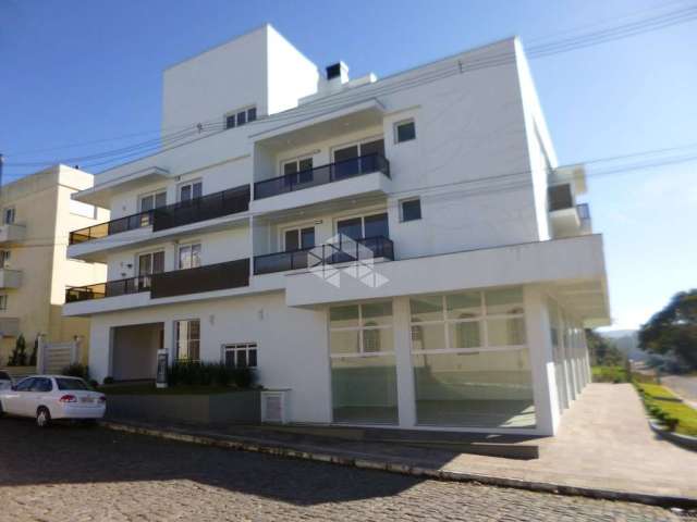 Amplo apartamento 02 dorm., 90 m², próximo a Escola Madre Felicidade.