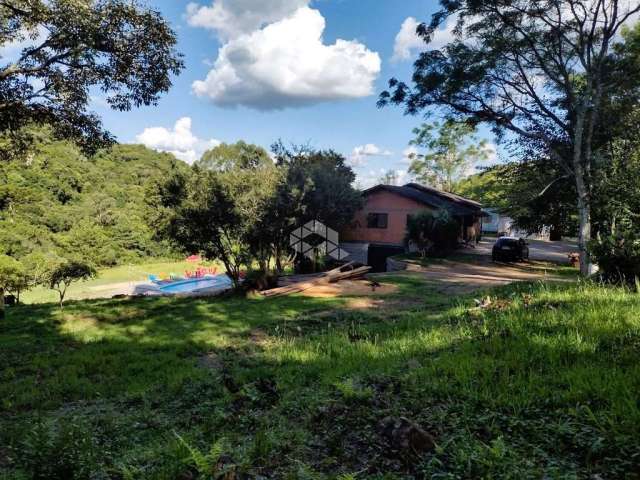 Chacara de 20.000m² com duas casas, galpão, poço artesiano e piscina. Situado na Capela Nsra Conceição, Linha Feijó, Caxias do Sul-RS.