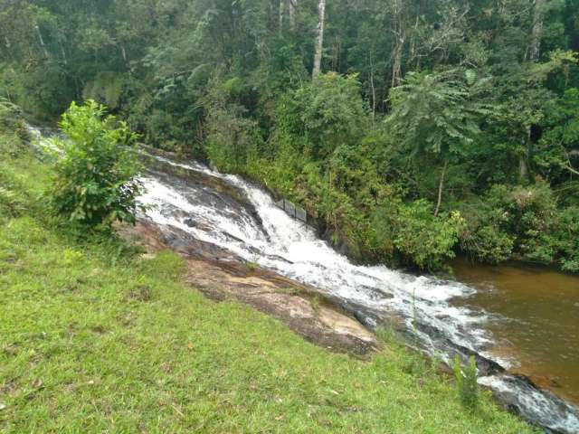 Sítio em Rancho Queimado, com 80 hectares (ha) de terra