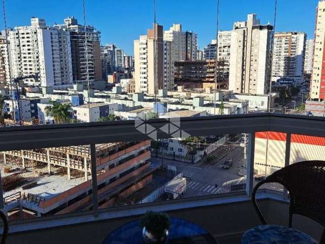 Apartamento de 03 quartos/dormitórios no bairro Kobrasol, em São José