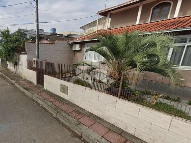 Casa com 4 quartos/dormitórios no bairro Real Parque, em São José- SC