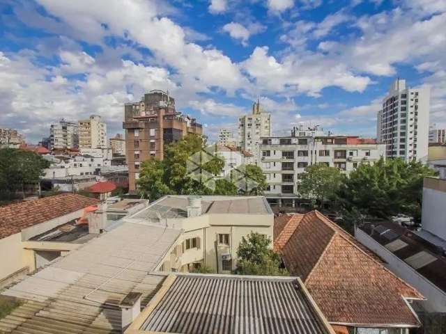 Cobertura 2 (suítes) dorms no Rio Branco próximo ao Bom Fim