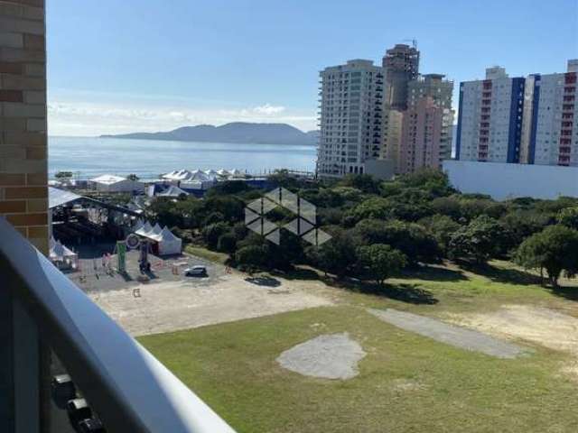 Apartamento mobiliado com três quartos na Meia praia Itapema SC