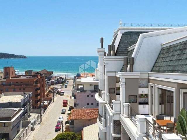 Apartamento à 120 metros do Mar de Bombas