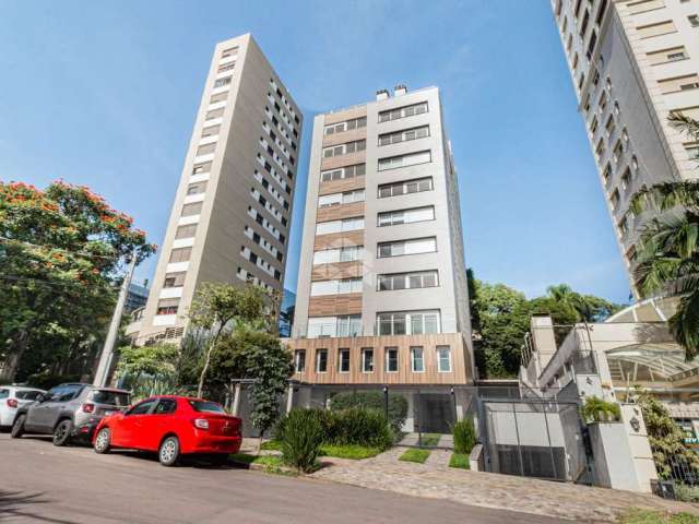 Apartamento mobiliado, 53,67m², com 01 suíte,  02 banheiros, 02 vagas no Bairro Três Figueiras, Porto Alegre.