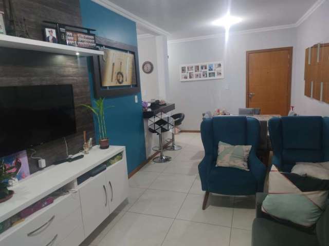 Apartamento à venda com 02 dormitórios, sendo um suíte, sacada e churrasqueira, no bairro Camobi em Santa Maria.