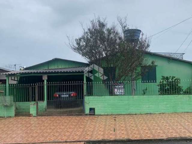 Casa com 4 quartos com garagem a venda no bairro Camobi em Santa Maria