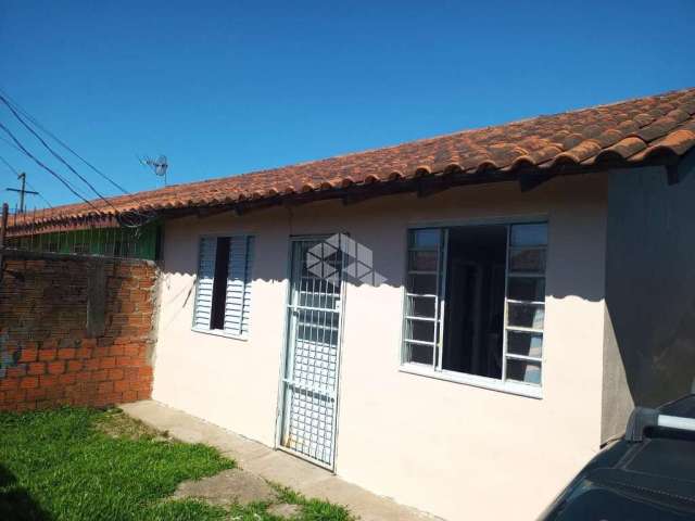 Casa 2 quartos bairro Zilda Arnes