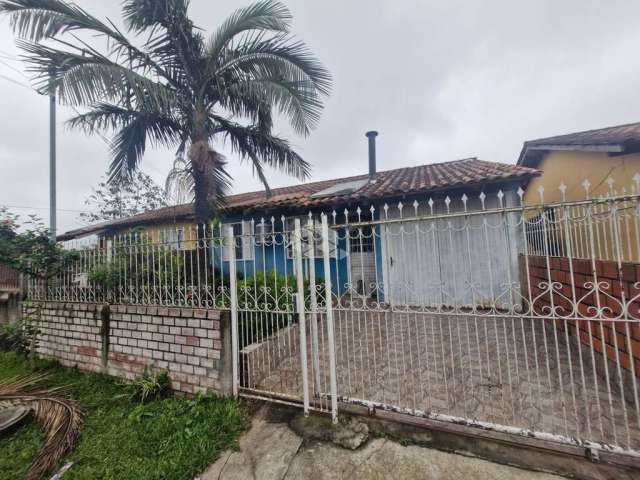 Casa camobi, 2 dormitórios, perto da UFSM, em Santa Maria