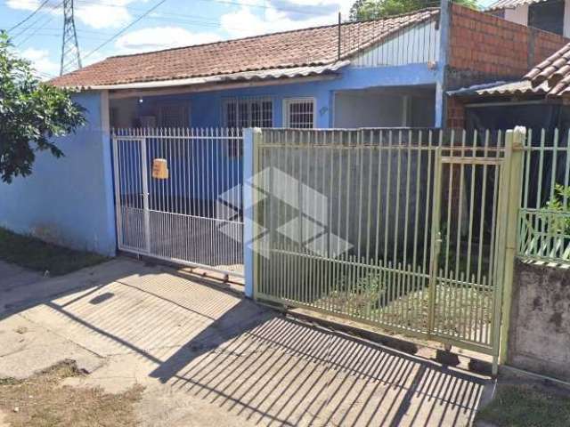 Casa de 02 dormitorios com garagem a venda no bairro Diácono João Luiz Pozzobon, Fx Nova.