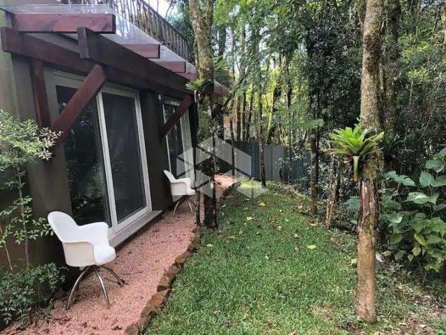 A venda casa com 4 dormitórios sendo 4 lofts, localizado no Condominio Villa Nova de Gaia em Gramado.