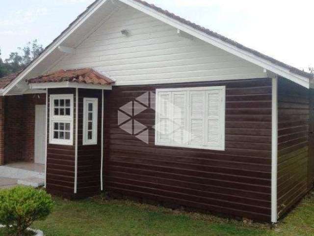 Casa de madeira com dois dormitórios em Canela no bairro Bom Jesus