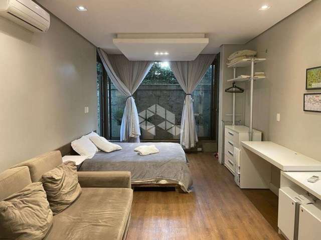 Studio mobiliado junto ao centro em Gramado