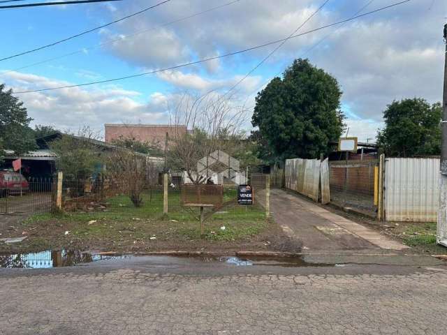 Vendo terreno com estrutura residencial e comercial.