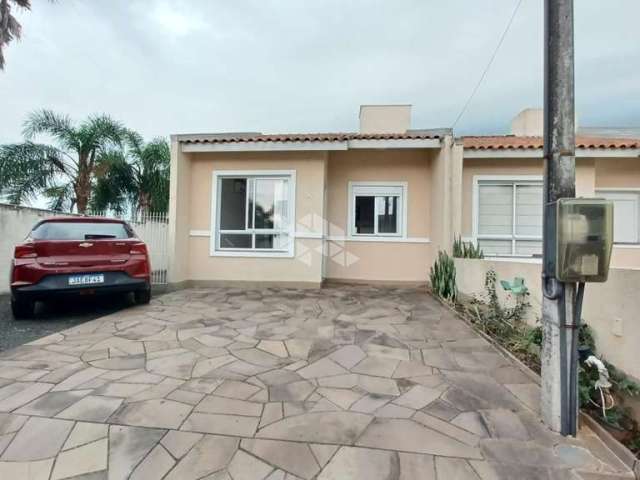 Casa em Condomínio de 2 dormitórios,  suíte americana, aceita financiamento, bairro Olaria/Canoas.