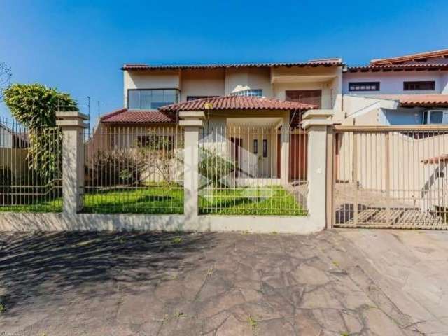 Casa com 4 dormitórios,  2 vagas, bairro Bela Vista, Canoas