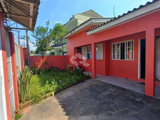 Casa com 3 dormitórios sendo 1 suíte, aceita financiamento e FGTS no Bairro Harmonia/Canoas.