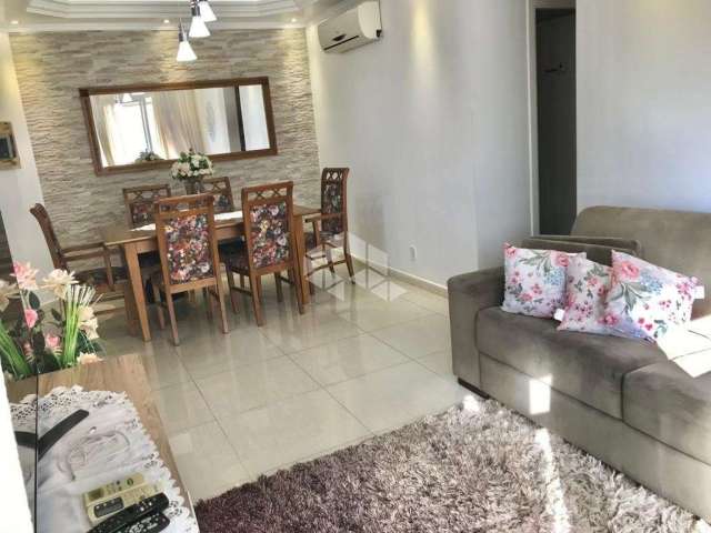 Apartamento no centro de Canoas, 3 dormitórios, sendo 1 suíte, 2 banheiros,  sacada com churrasqueira, sala, cozinha fechada, 2 box de garagem coberta